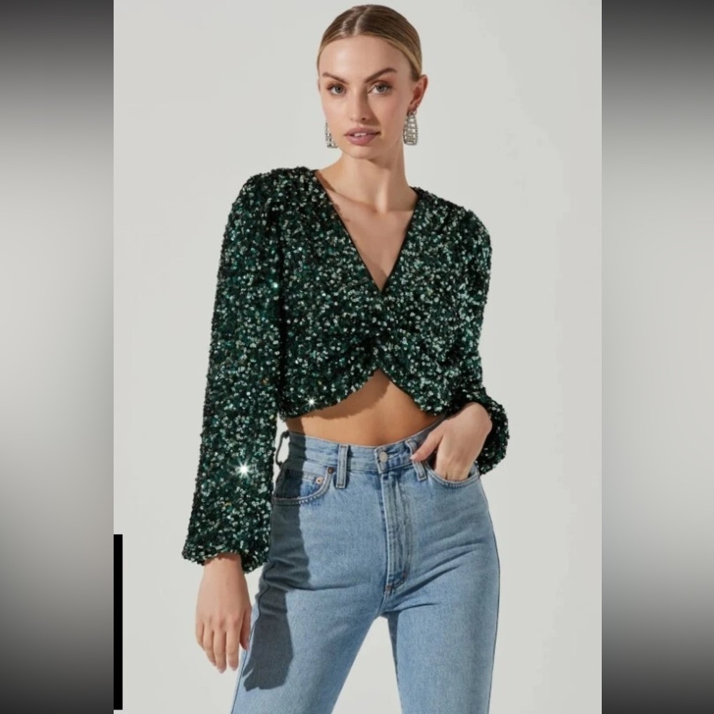 Astr “Nix” green sequin crop top, medium, new without tags - Picture 3 of 7